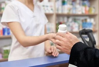 achat-boite-medicament-pharmacie